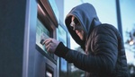 Zloděj vám ukradne peníze přímo z bankomatu: kartu přitom můžete mít u sebe