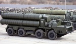 Satelitní snímky ukazují, že Rusku dochází systémy S-400 a S-300. Snaží se to maskovat desítkami nafukovacích atrap