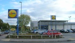 Lidl rozjel masivní slevy hned u 500 výrobků. Lidé se jdou zbláznit, obchody už praskají ve švech