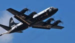 Letecké neštěstí zachytil svědek na kameru. V Jižní Koreji se zřítil protiponorkový letoun P-3 Orion, posádka nejspíše zahynula
