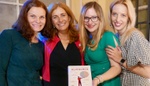 Péče o blízkého s Alzheimerem je velmi náročná, základem je nechat si pomoci a nezůstat v tom sám, říká ředitelka Alzheimer nadačního fondu