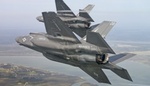 Velký vzkaz Rusku: britské F-35 jsou schopné plného nasazení, které potvrzuje sílu královského letectva i NATO. Z lodí i země