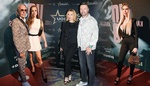 Vražedný výstřih Lely, luxusem ověšený Leo Beránek i žhavá Angie. Divoká móda z premiéry