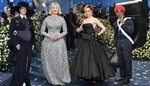 Těhotná Rihanna, Pamela s mikádem a vyzáblá Kidman. Bizarní a odhalené outfity z Met Gala