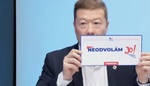 Ohavný populismus. Sir Winton děti zachraňoval, Okamura by je vydal napospas osudu