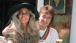 Skandální vztah z osmdesátek: Mandy Smith bylo pouhých 13, když začala chodit s baskytaristou Rolling Stones