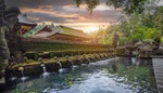Cestujeme po Bali: Chrám Tirta Empul je svatyně vnitřní očisty, vyzkoušeli jsme posvátný rituál „melukat“