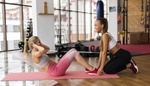 Kruhový trénink je ideální pro ženy 50+: Je zábavný a účinný. Kombinace aerobních a posilovacích cviků už za půl hodiny zlepší kondici a spálí tuk