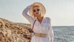 3 levné trendy doplňky, bez kterých se letošní léto neobejdete. Dodají vám šmrnc i sebevědomí. Pantofle na podpatku jsou jedním z nich 