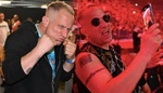 Rozdivočelý Martin Kocián na Clashi: Šílené grimasy, selfíčka a velkolepá party