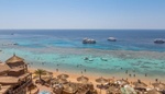 Egypt zpřísňuje opatření na ochranu turistů před žraloky: Zákaz plavání i šperků