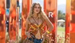 Jak se obléct na festival v létě 2025? Nosí se boho styl i outfity jako ze začátku milénia