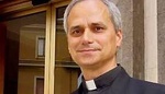 Z komína Sixtínské kaple vystoupal bílý dým. Novým papežem byl zvolen Robert Previs Prevost. Zvolil si jméno Lev XIV.