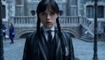Wednesday se vyplní její noční můra. Netflix nechal nahlédnout do 2. řady a prozradil, koho ztvární Lady Gaga