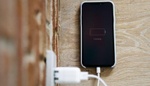 Co zapojit při nabíjení telefonu jako první? Na správném pořadí záleží