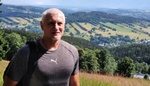 Milující tatínek a dědeček Zdeněk bojuje o život. Největším nepřítelem je čas, rodina prosí o pomoc
