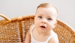Jaká jsou nejpopulárnější ženská jména roku 2025? Pojmenujte své holčičky Charlotte nebo Violett