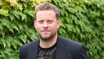 Jakub Prachař skončil v poutech: Rvačka na palubě letadla a potupná dohra