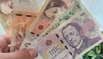 Vybrané české bankovky přestaly s okamžitou platností platit. Už s nimi nezaplatíte
