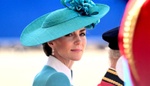 Princezna Kate rozzářila letošní Trooping the Colour. Outfit dokonale sladila se svou dcerou Charlotte